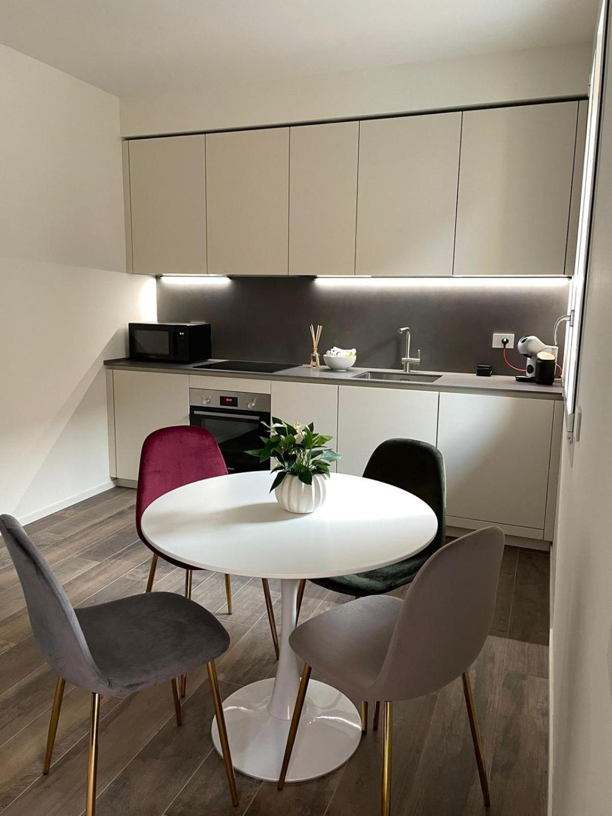 Dr54 Apartments Rho Bagian luar foto
